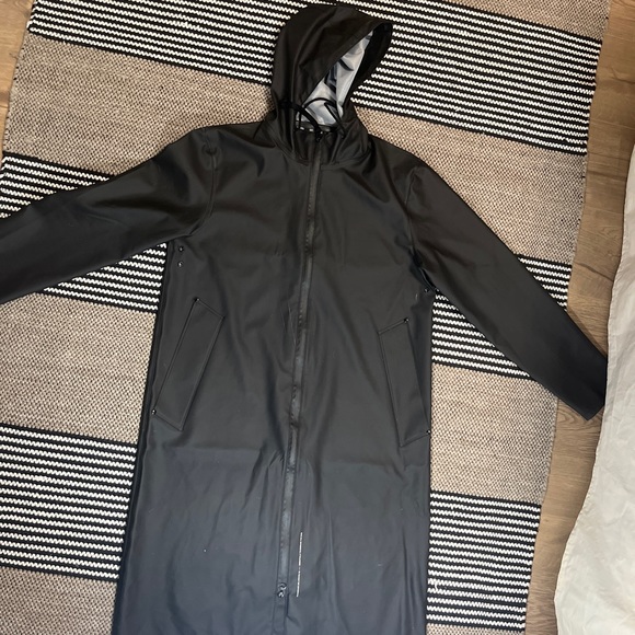 Black Camden Coat - Picture 2 of 6